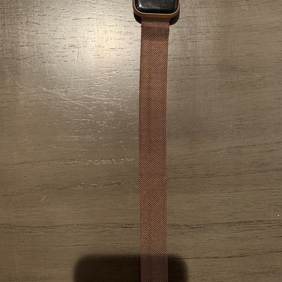 SOLD Apple Watch series 4 - Picture 2 of 6